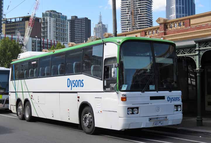 Dysons Mercedes O303 196